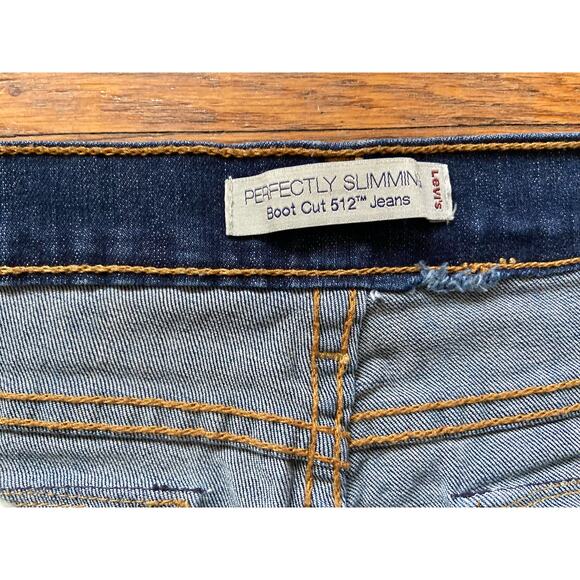 LEVI’S Perfectly Slimming Boot Cut 512 Crop Jeans sz 12 S/C - Picture 5 of 12